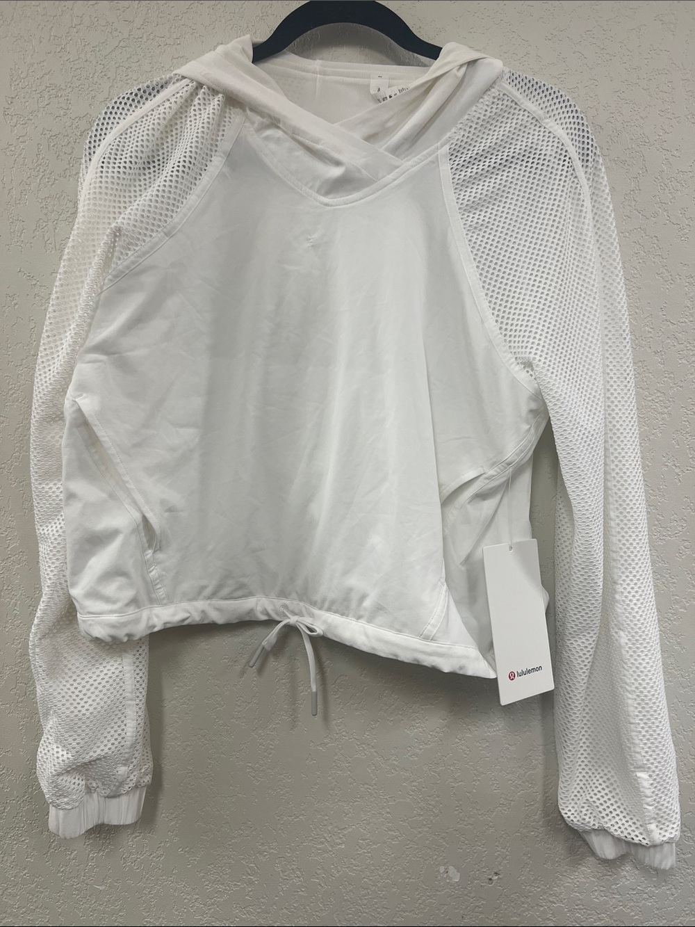 lululemon athletica White Mesh-Sleeve Hooded Pullover. NWT.